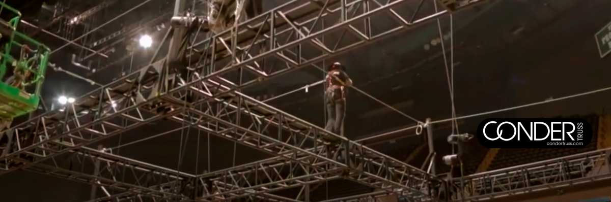 arena-grid-system Conder Truss Installing Grid in Coliseum